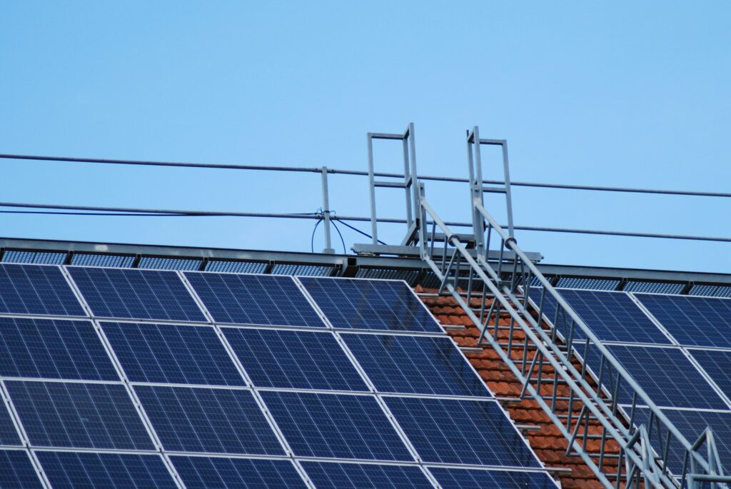 istvan hernek tOKF2VSdpJM unsplash 1 1024x685 - Schwerte setzt auf Solarenergie: Nachhaltige Lösungen von XXXLSolar