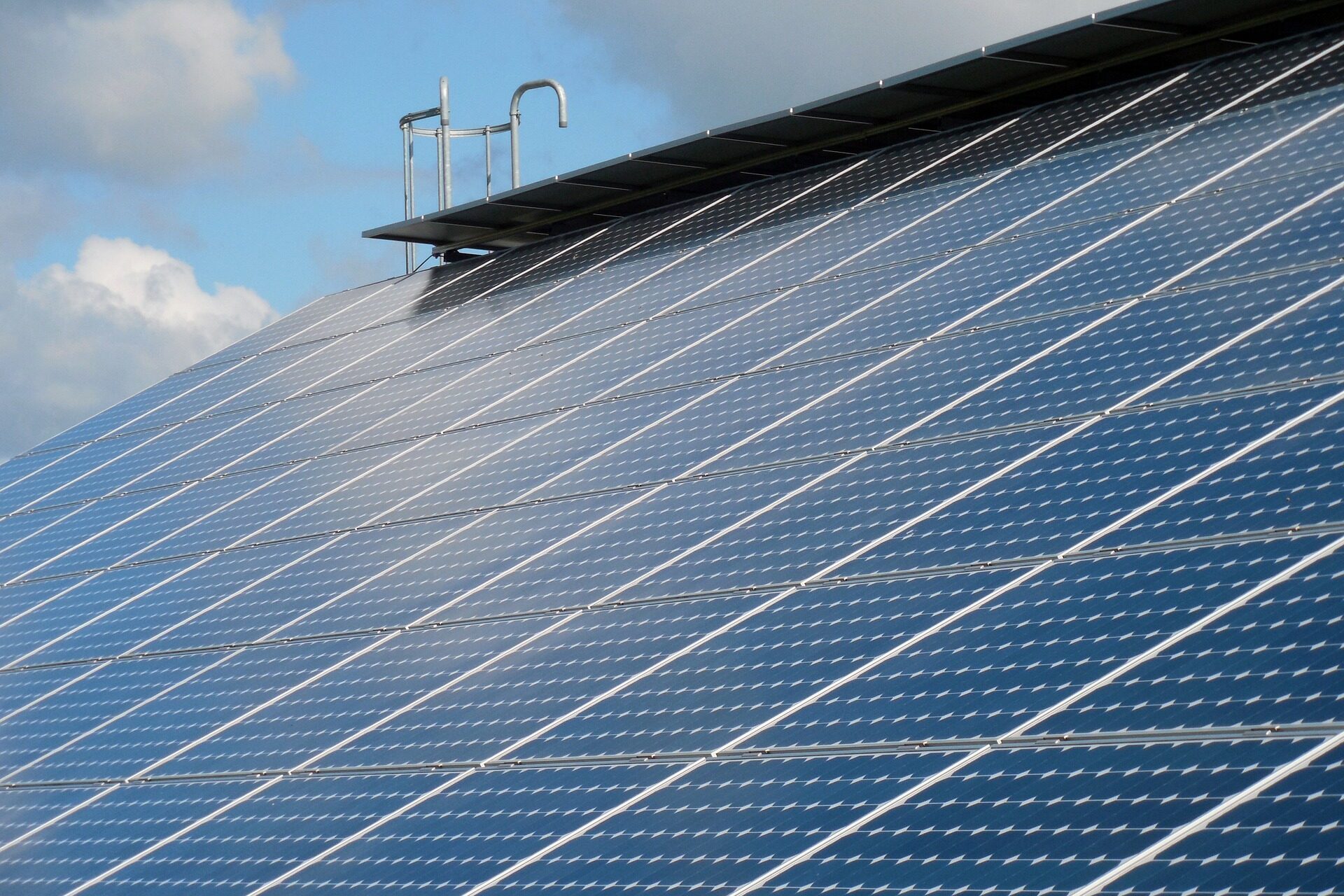 solar cells g704cb1965 1920 e1664355336392 qeo7ld153na0fnupewywfjfpi0enx7zi35b191f9c0 - Impressum